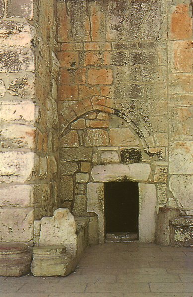 Eingang der Geburtskirche