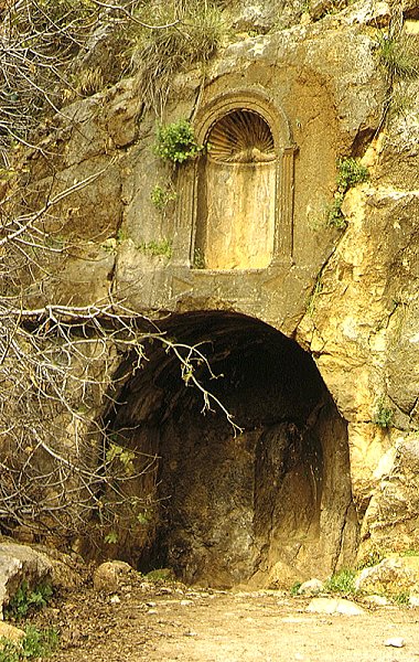 An der Quelle des Jordan-Quellflusses Banyas