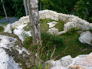 Reste eines Turmfundaments